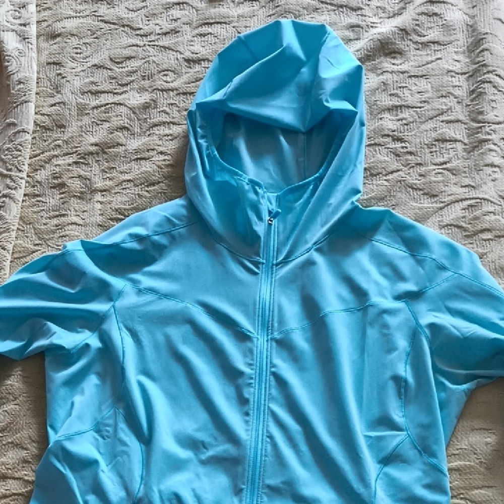 Lululemon Mist Over Aqua Windbreaker